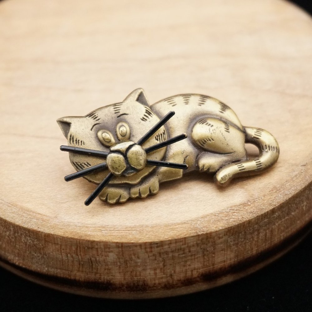 Vintage JJ Matte Gold Cat Brooch, Jonette Jewelry